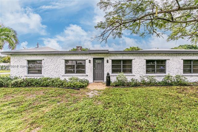 Building Photo - 138 NE 13th Ave