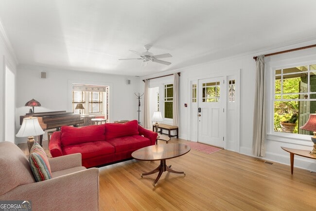 Building Photo - 374 8th St NE