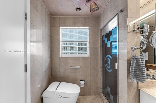 Building Photo - 4925 Collins Ave