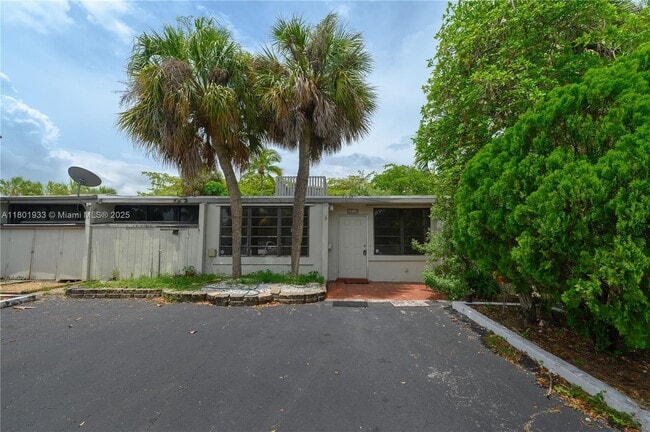 Building Photo - 6518 Miami Lakes Dr