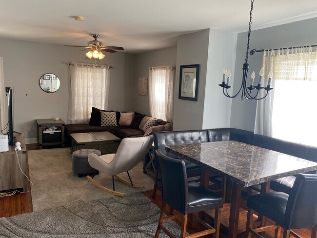 Building Photo - 138 Wilson Ave