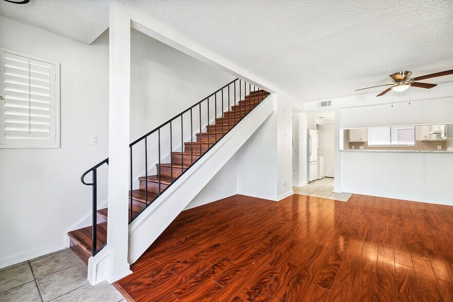 Building Photo - 34414 Laura Way