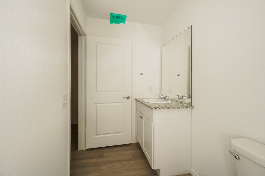 Building Photo - 11918 Cink Dr