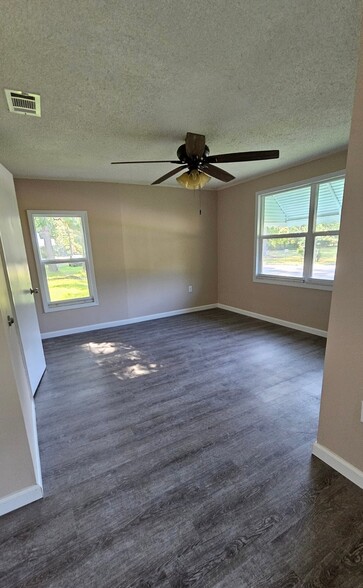 Building Photo - 140 Cherrie Murrell St