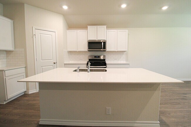 Building Photo - 21143 Gravel St
