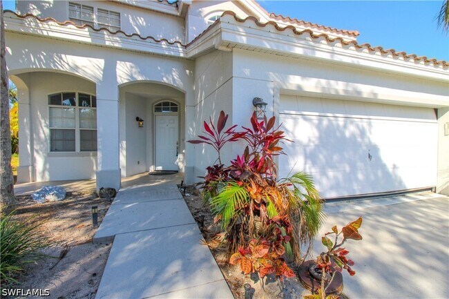 Building Photo - 135 Lady Palm Dr