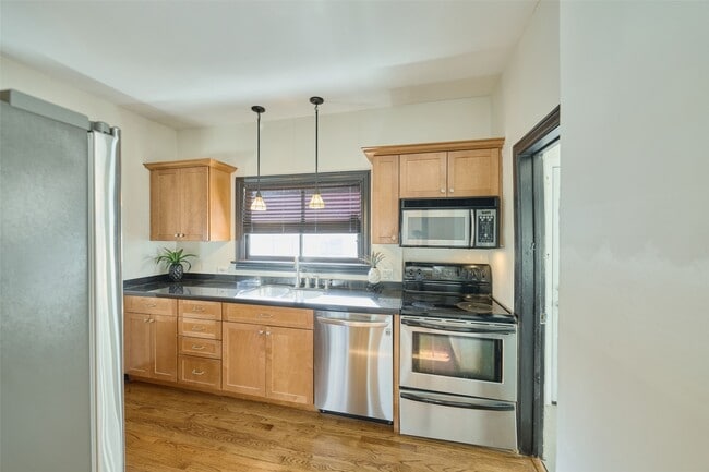 Building Photo - 1111 Rutland St