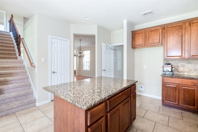 Building Photo - 26114 Sandersgate Ln