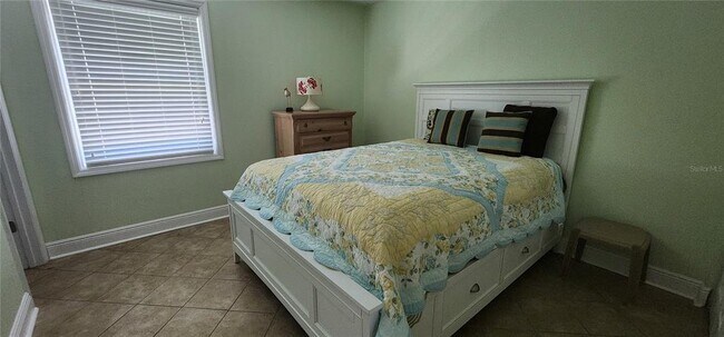 Building Photo - 5215 Coquina Key Dr SE
