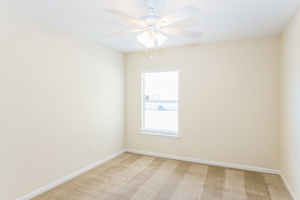 Building Photo - 4143 Sherman Hills Pkwy W