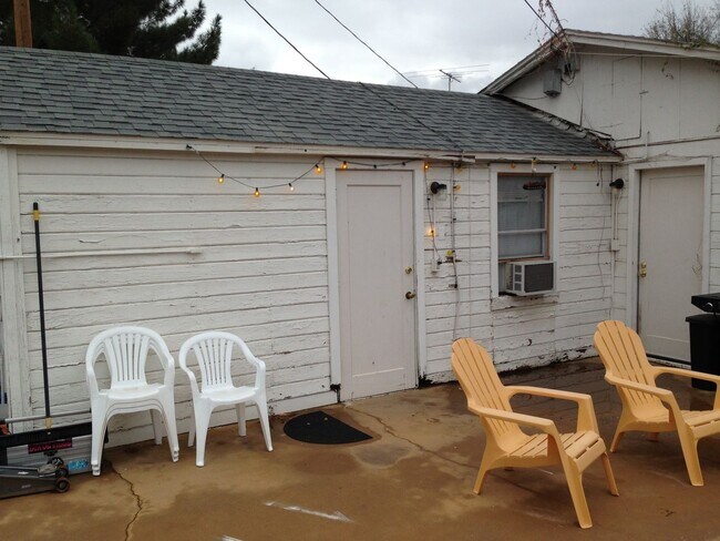 Primary Photo - Simple, Practical Living in the Heart of T...