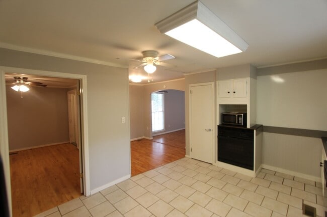 Building Photo - 2101 3rd Pl S