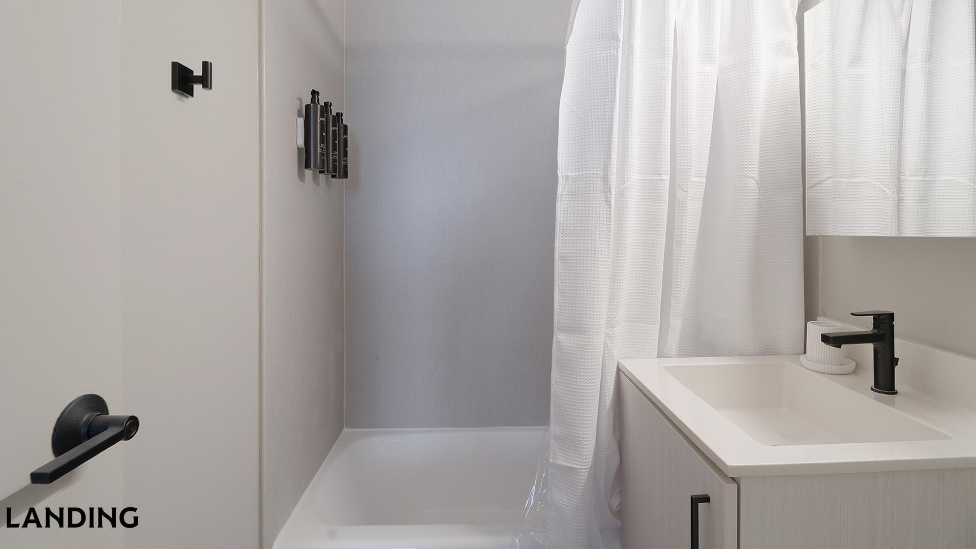 Building Photo - 1922 W Ogden Ave