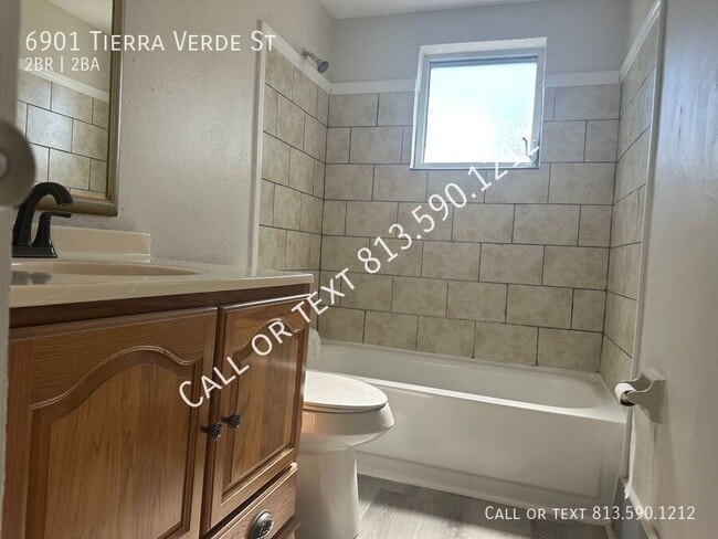 Building Photo - 6901 Tierra Verde St