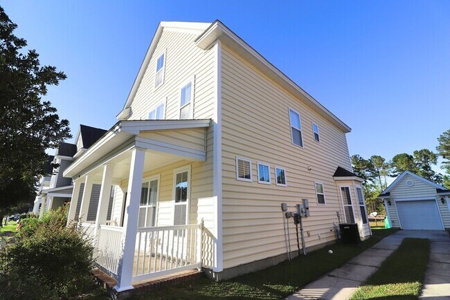 Building Photo - Weatherstone