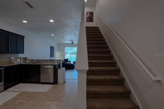 Building Photo - 9136 Hillcroft Dr