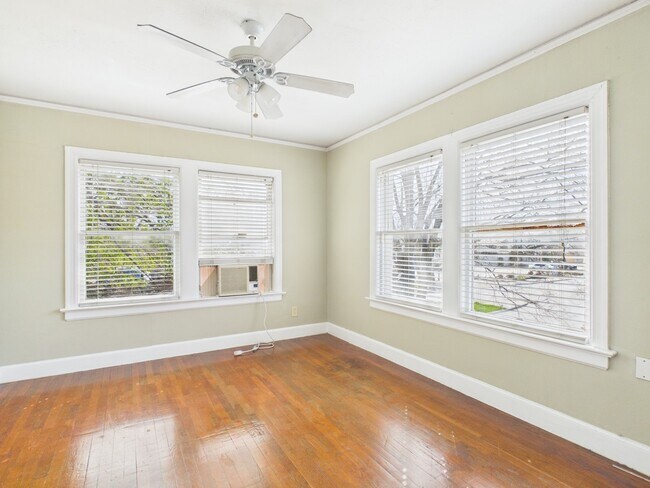 Building Photo - 1920 Richmond Ave.