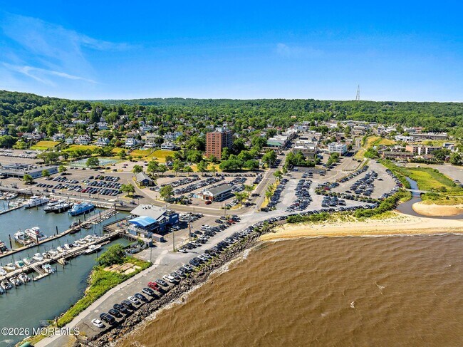 Building Photo - 98 First Ave