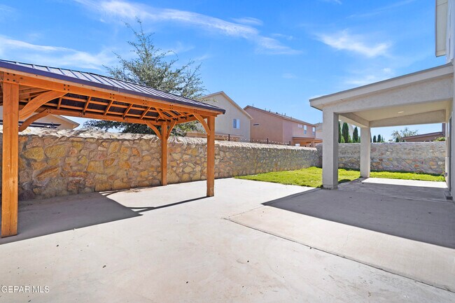 Building Photo - 4524 McBee Ct