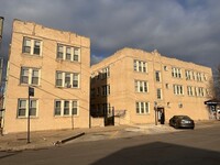Building Photo - 3154 N Linder Ave
