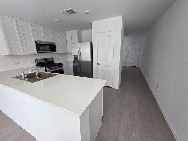 Building Photo - 23425 Firelight Dr