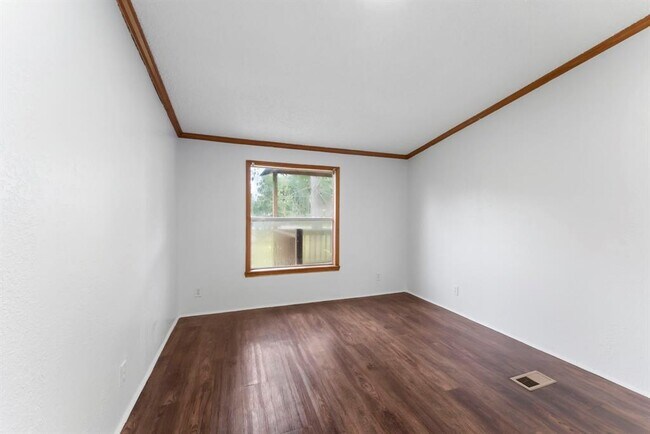 Building Photo - 21629 County Rd 3749