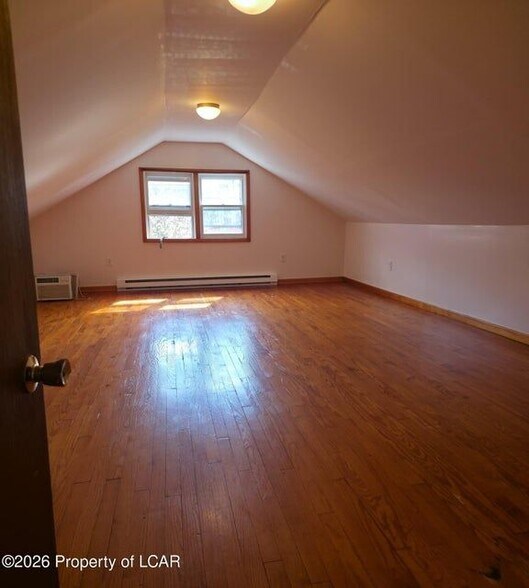 Building Photo - 134 Nicholson St