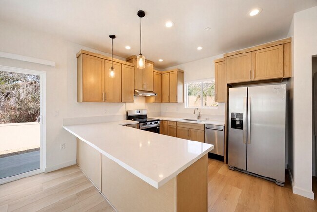 Building Photo - 9094 Los Coches Rd