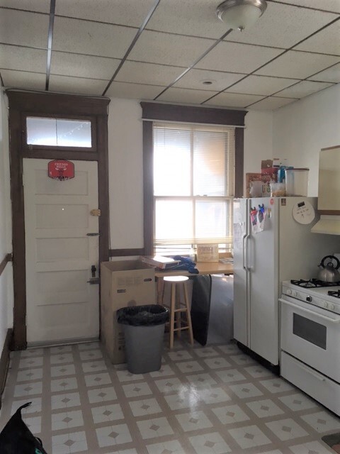 Building Photo - 3218 N Seminary Ave