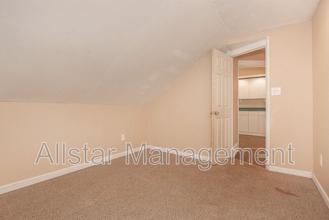 Building Photo - 7508 Theota Ave