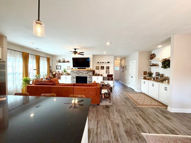 Building Photo - 1013 Berry Bnd