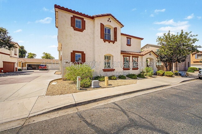 Building Photo - 852 S Colonial Dr