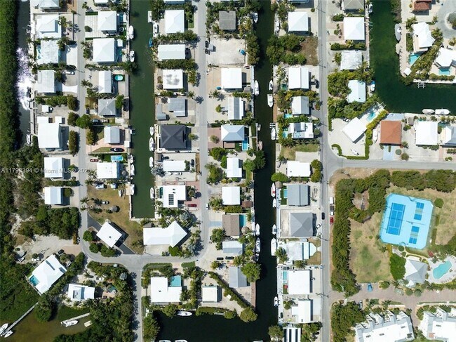 Building Photo - 129 Nautilus Dr