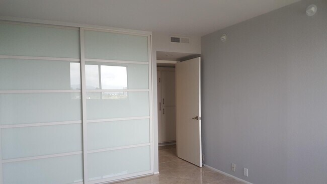 Building Photo - 10535 Wilshire Blvd