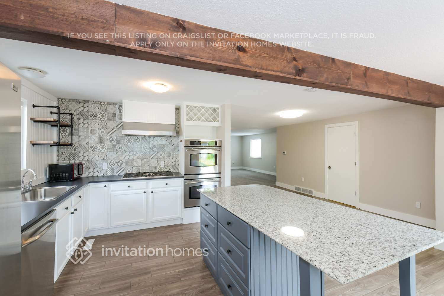 Building Photo - 285 N 10th Ave