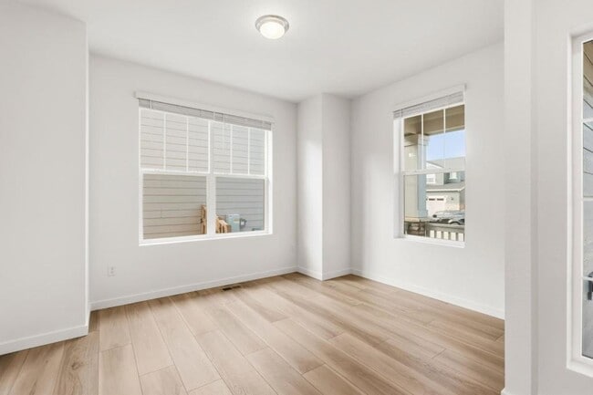 Building Photo - 4322 Fellows Dr