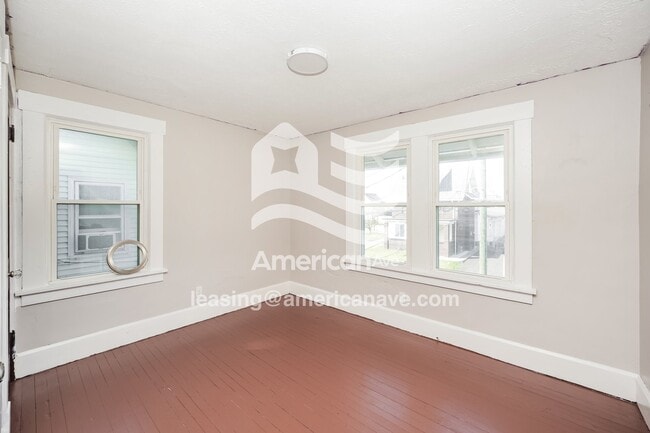 Building Photo - 128 Smith Ave NW