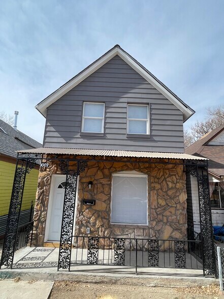 Primary Photo - 1007 E Abriendo Ave