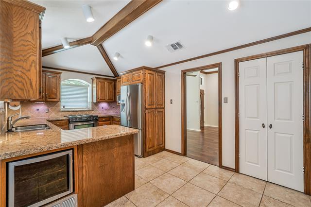Building Photo - 153 Creek Courts Dr