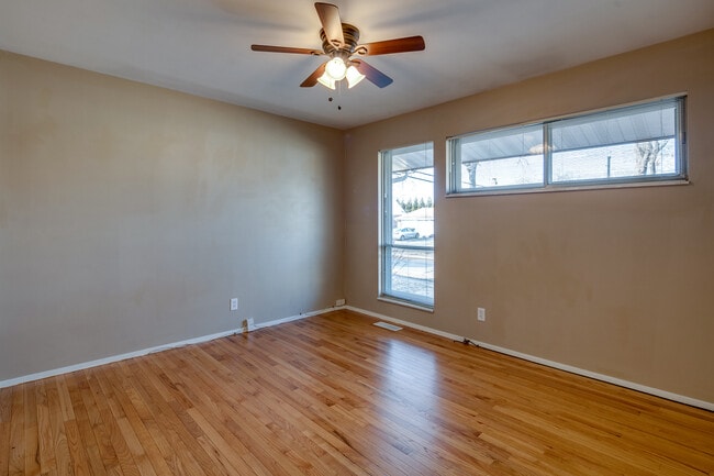 Building Photo - 2830 Flintwood Dr