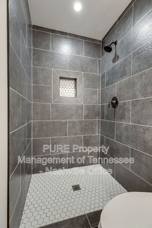 Building Photo - 254 Collier Ave