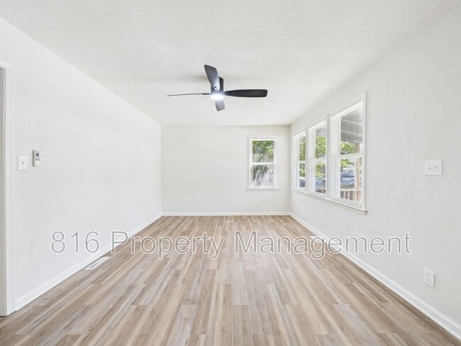Building Photo - 175 Novak St