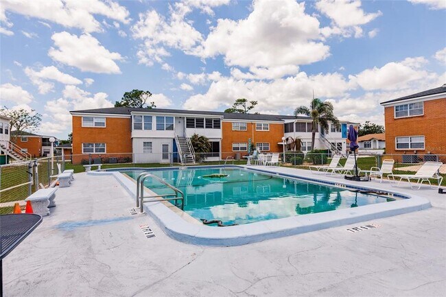 Building Photo - 4158 S Tamiami Trl