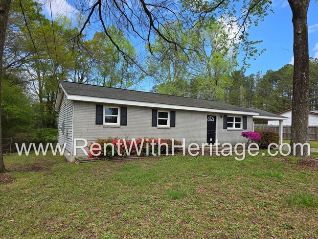 Building Photo - Awesome 3 bd/ 1.5 Bath Brick Ranch / No Steps / Totally Renovated / Great Location