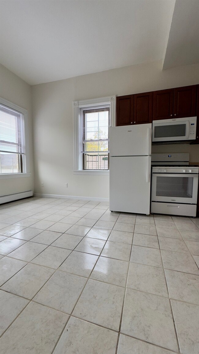 Building Photo - 99 Lembeck Ave