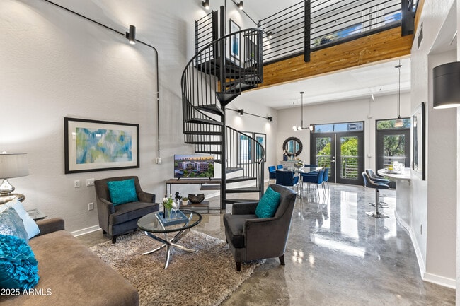 Building Photo - 914 E Osborn Rd