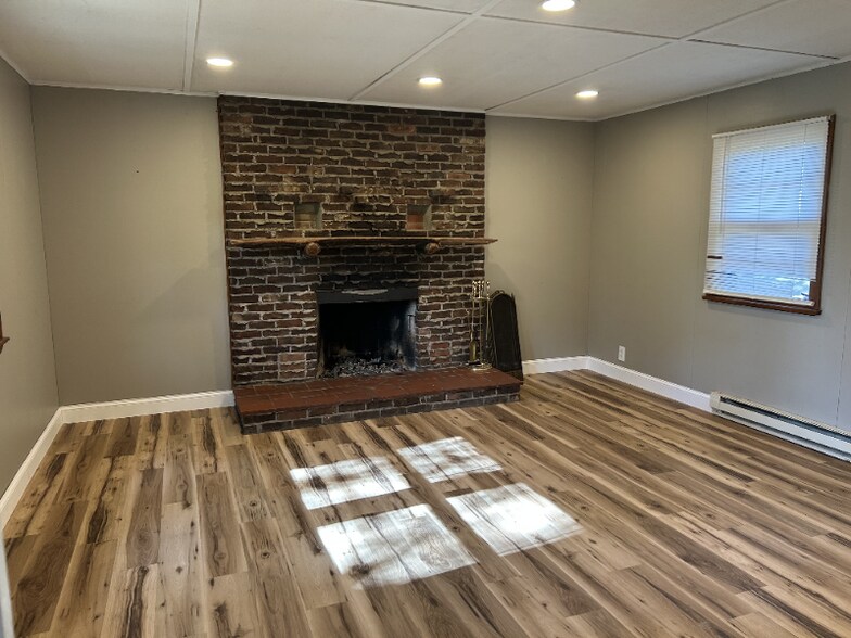 Building Photo - 2441 Township Rd 145 NE