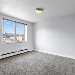 Building Photo - 558 N Washington St