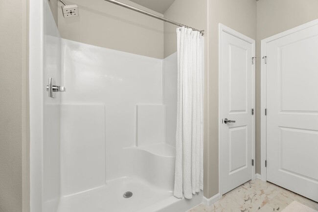 Building Photo - 4-bedroom, 3-bathroom West Fargo Single-Family Home w/ 3 Stall Garage