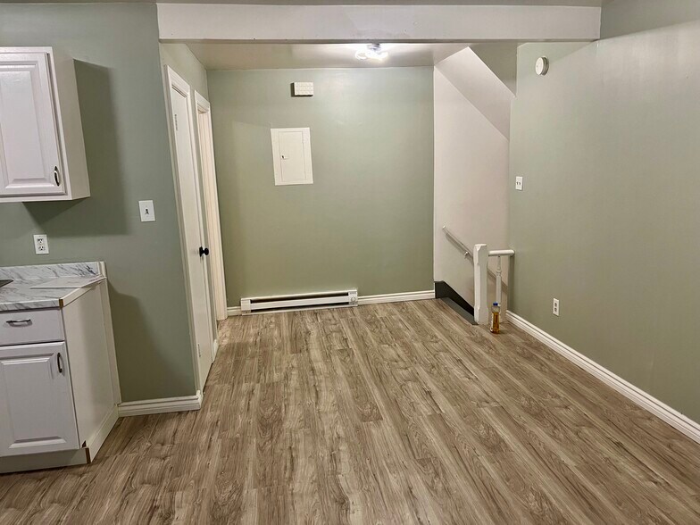 Building Photo - 19 Bunn St